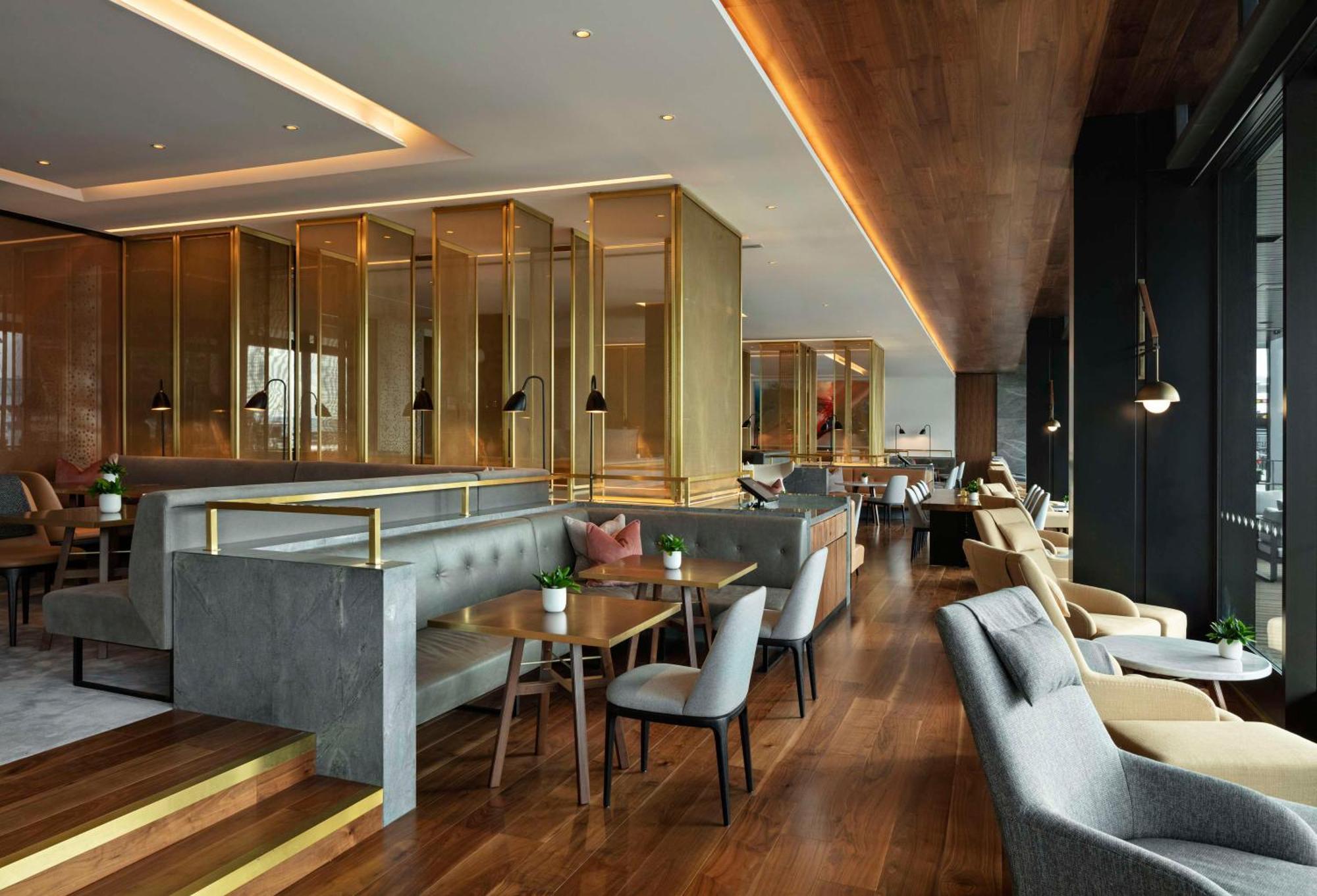 Отель Park Hyatt Окленд Экстерьер фото The Lounge at KLIA